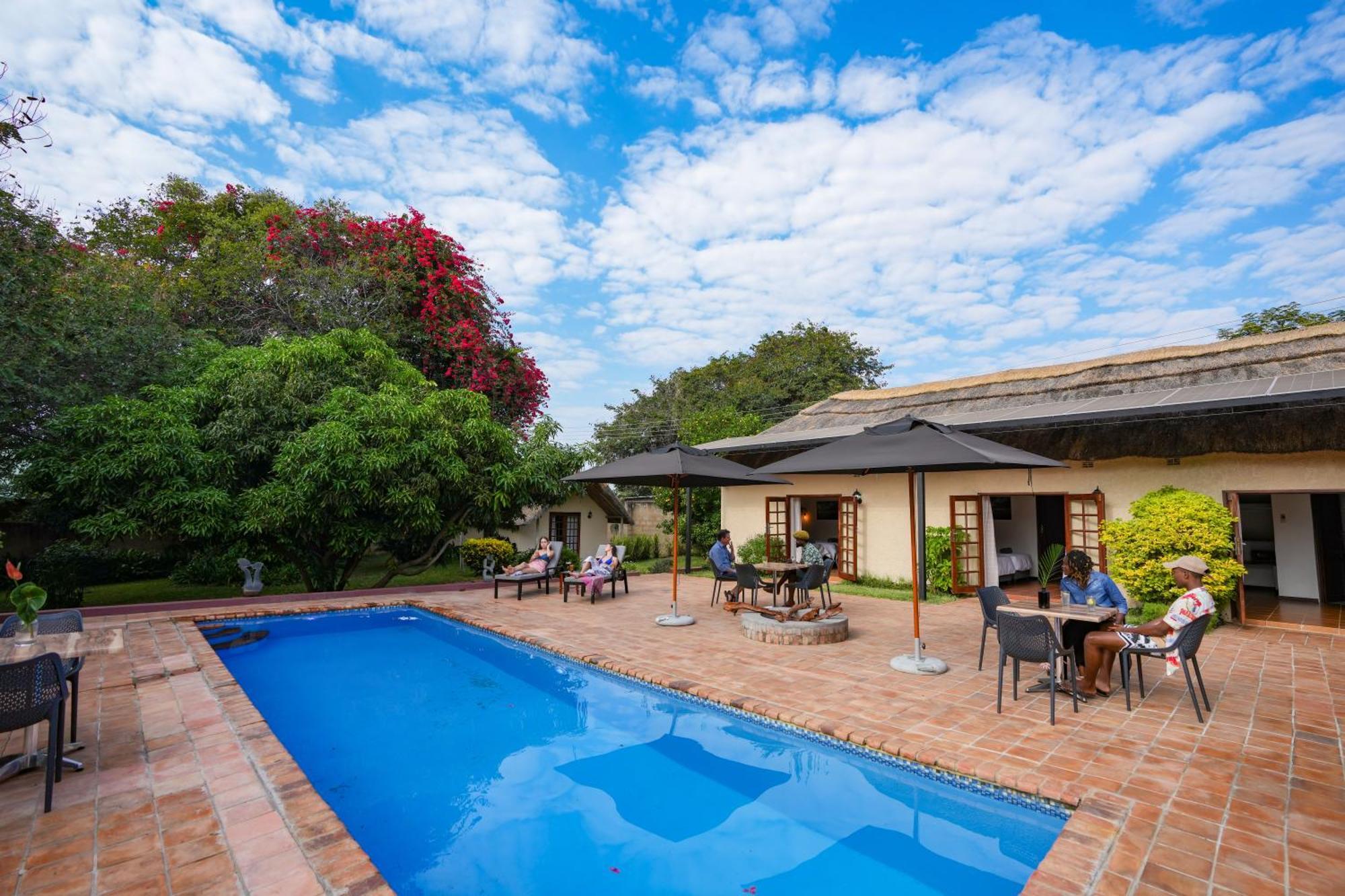 Bed and Breakfast The Little Outlook Victoria Falls Exterior foto