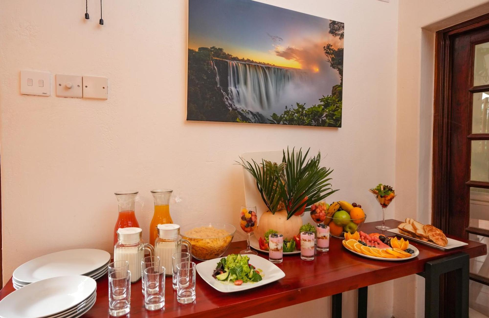 Bed and Breakfast The Little Outlook Victoria Falls Exterior foto